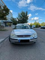 Ford Mondeo 2.5L Automatik Limousine GHIA - Ford Mondeo aus 2003: Ghia