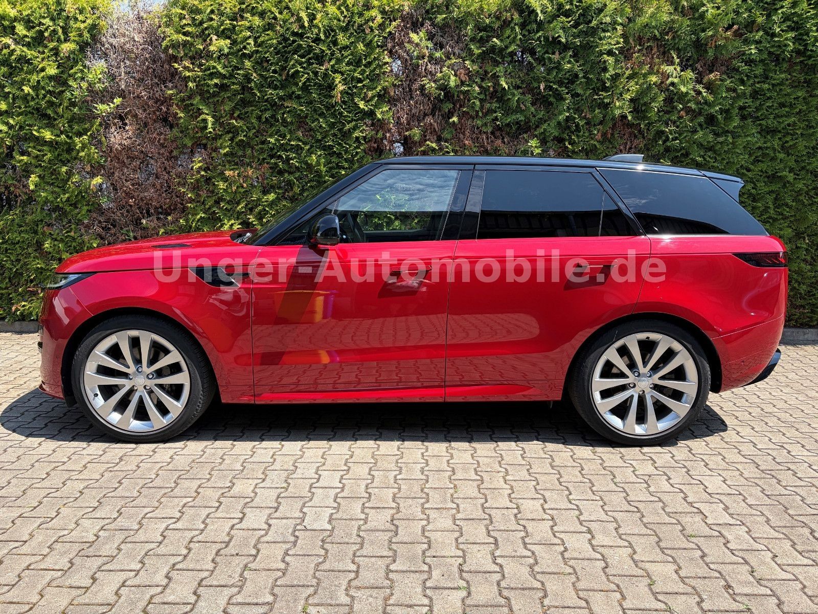 Land Rover Range Rover Sport D350 First Edition Fond TV RSE foto 2