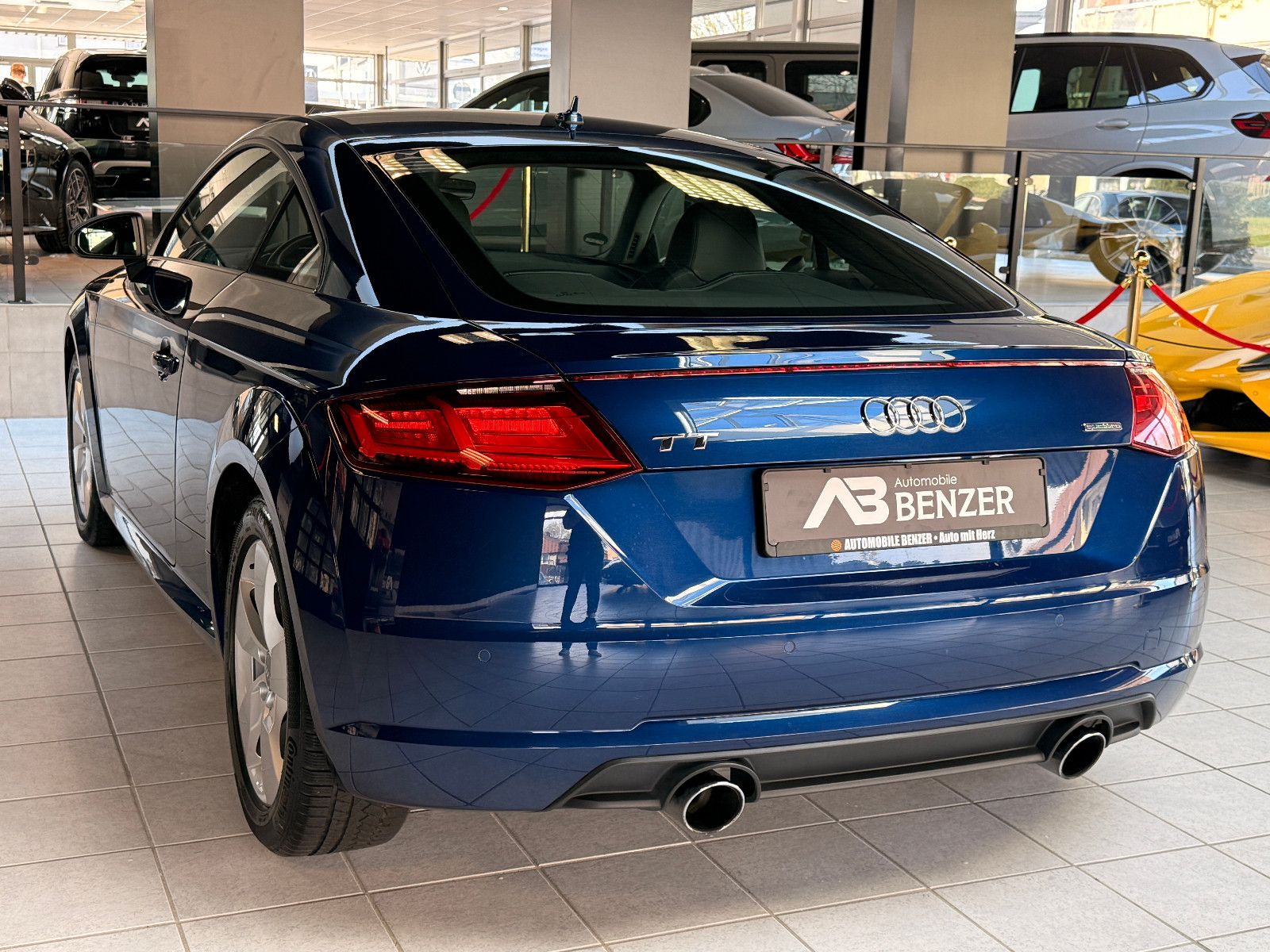 Fahrzeugabbildung Audi TT Coupe 2.0 TFSI Quattro /AUTOMATIK/NAVI/ALCANT
