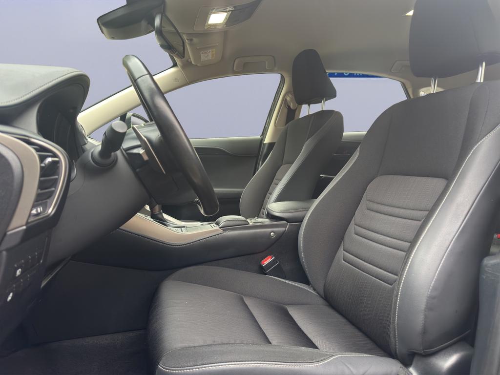 Lexus NX 300