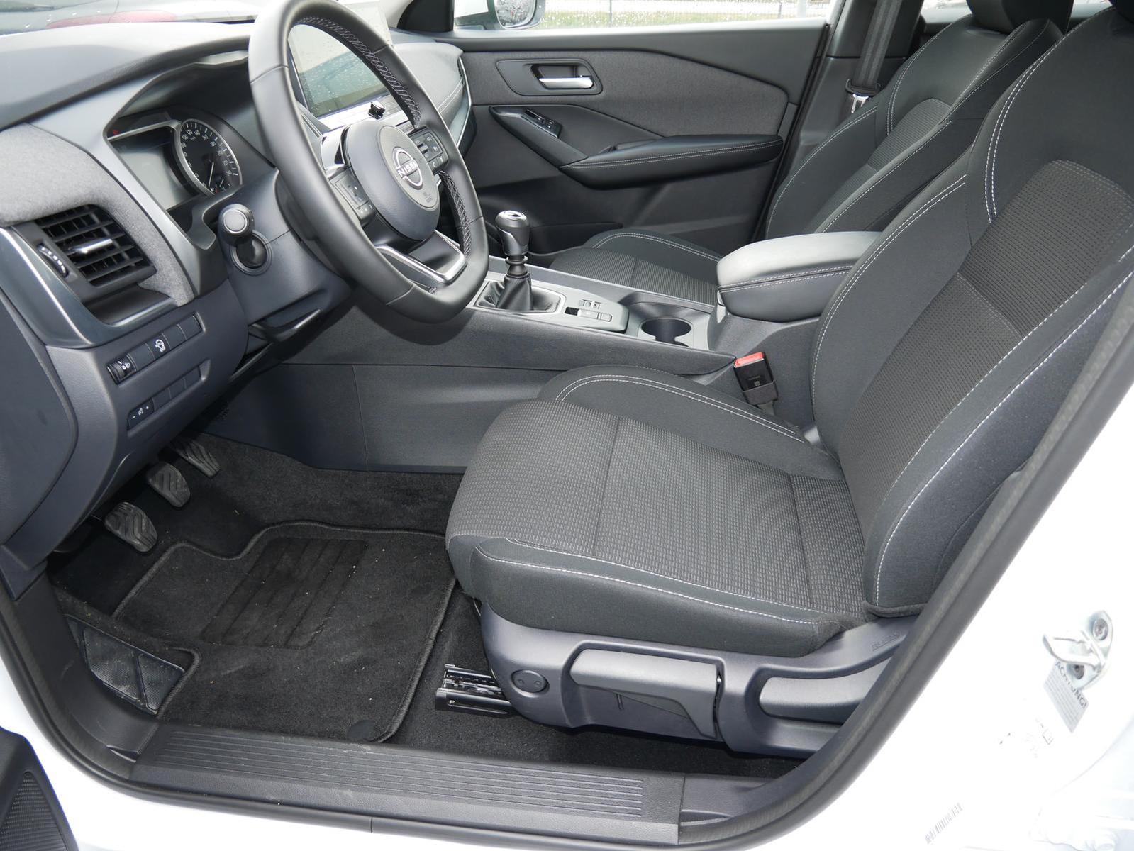 Nissan Qashqai 1.3 DIG-T MHEV 6MT Acenta  360°Kamera