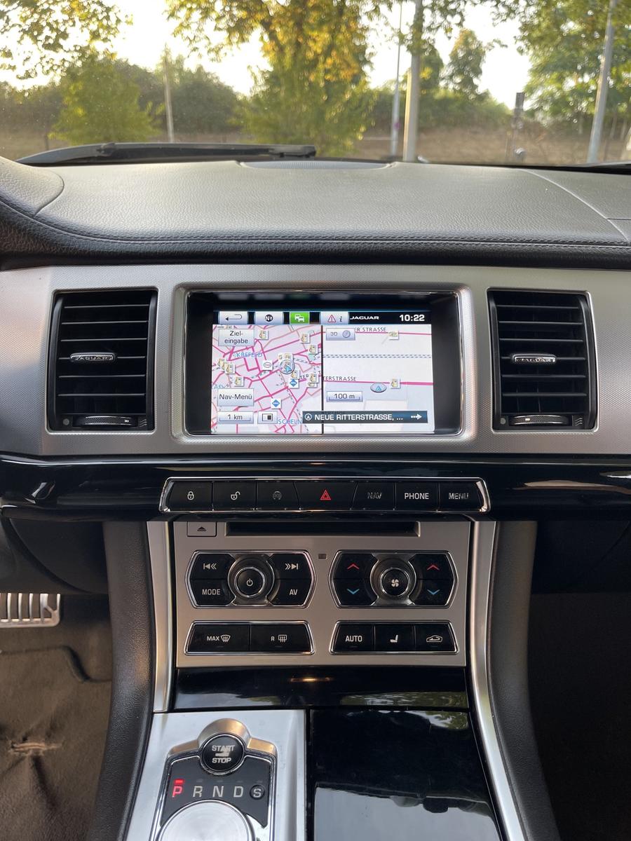 JAGUAR XF SPORTBRAKE 3.0 V6 DIESEL 241CH