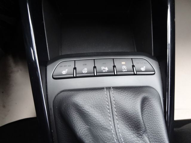 Fahrzeugabbildung Kia Rio Spirit/2.Hd/Kamera/Navi/SitzH/Alu/Garantie/