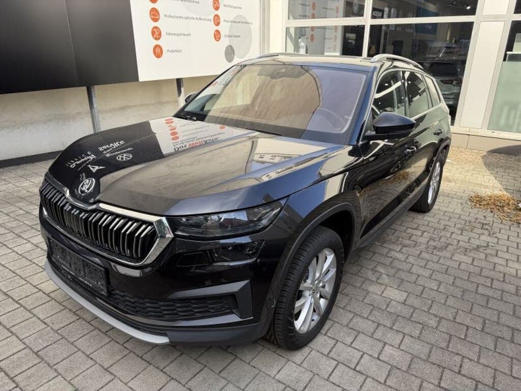 Skoda Kodiaq 2,0 TDI 4X4 Mod 23 VOLL 4-Motion 1-Hand imagem 2