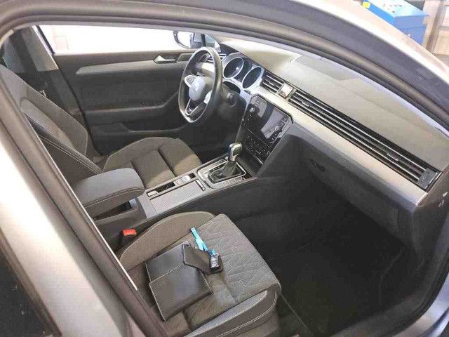 Volkswagen Passat Variant - Bild 12