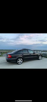 Mercedes-Benz E 500 4MATIC | 1. Hand | AMG Paket Original - Mercedes-Benz AMG aus dem Jahr 2006