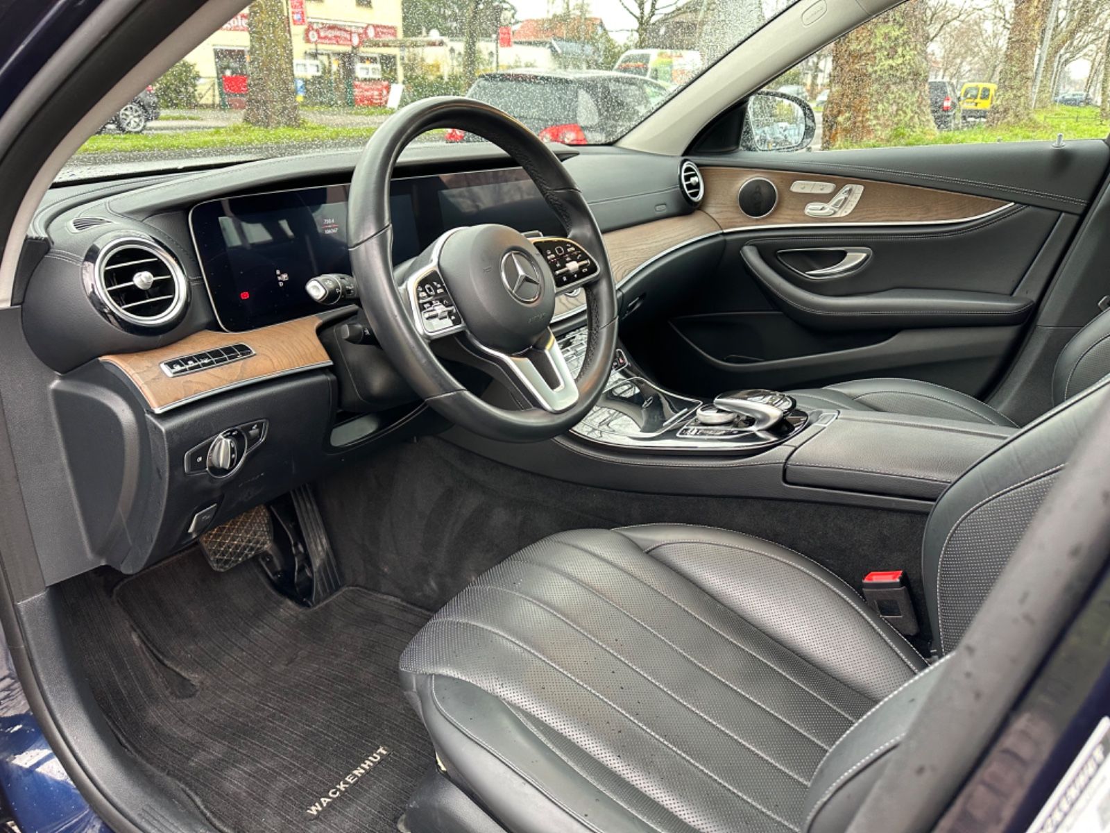 Fahrzeugabbildung Mercedes-Benz E 300d T AMG*360Kamera*Panorama*Exclusive