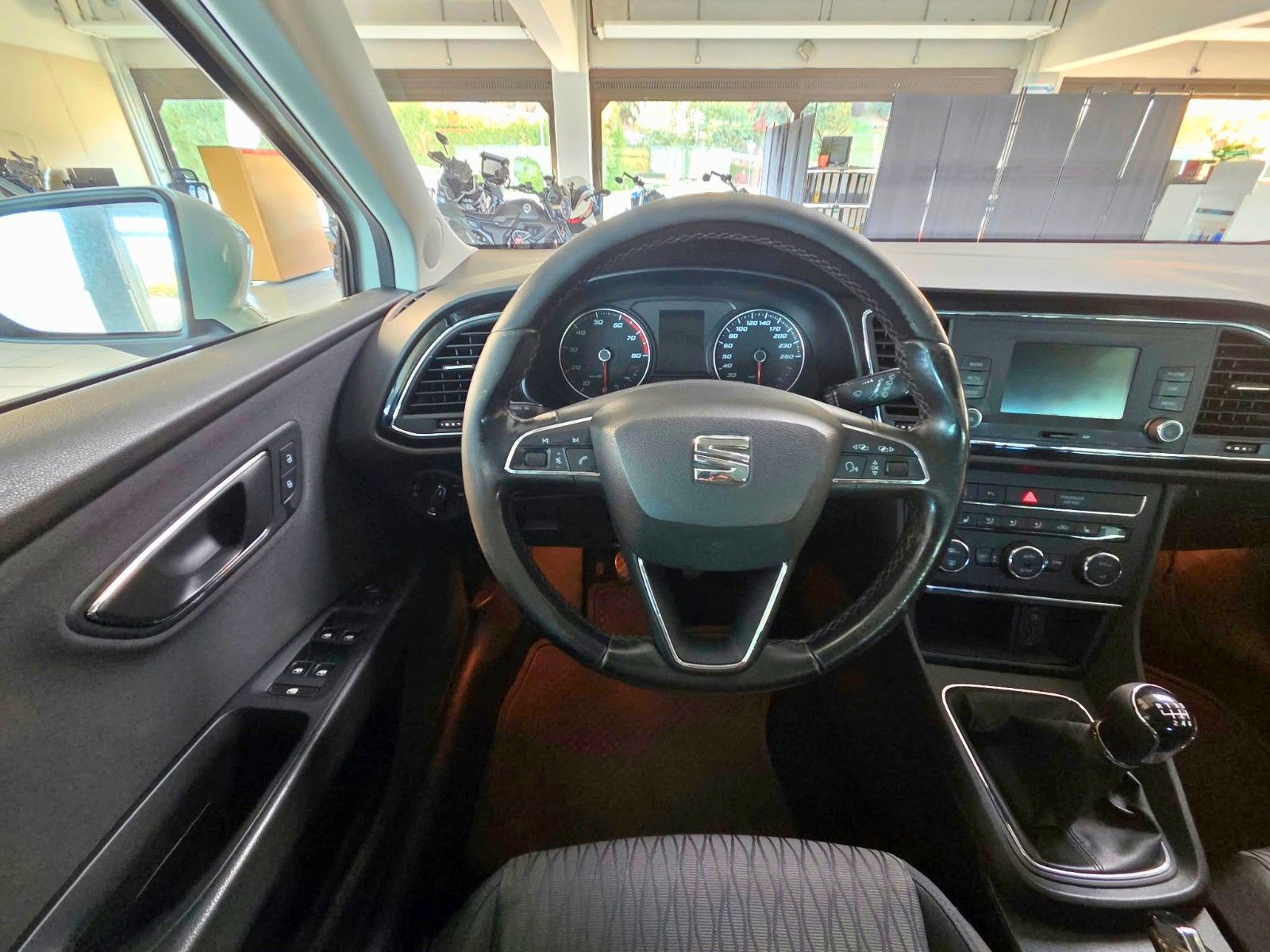 SEAT Leon — zdjęcie 14