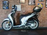 Honda SH 150 i Topcase, Keyless - HONDA SH 150I