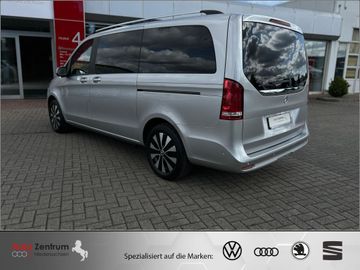 Mercedes V 220 - 7