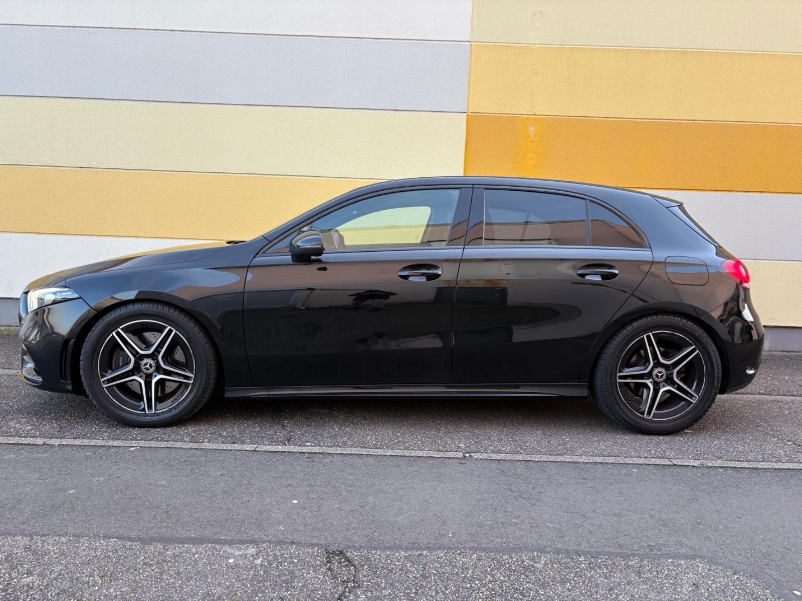Mercedes-Benz A 250 4M*AMG*LED-NIGHT-CARPLAY*PDC*SPURA*SHZ