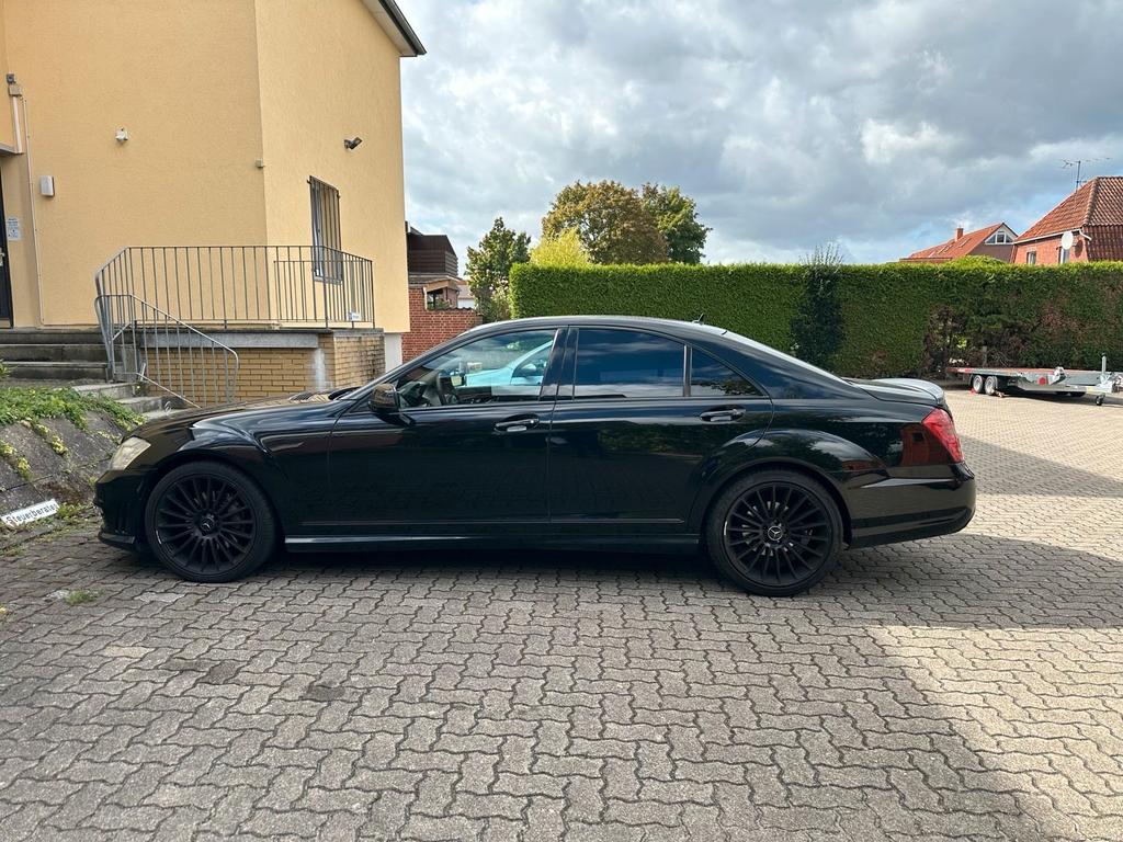Mercedes-Benz E 320