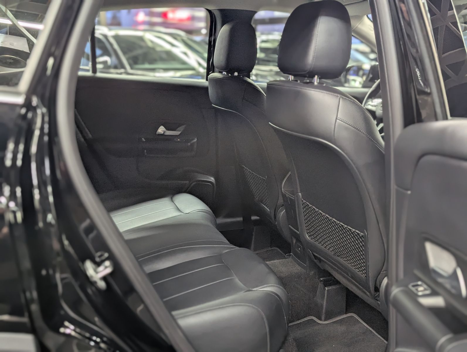 Fahrzeugabbildung Mercedes-Benz GLA 220 d STYLE MBUX TEMP StHz LEDER SHZ KEYLESS