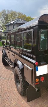 Land Rover Defender 110 Td4 Station Wagon Black Pearl B... - Land Rover Defender aus 2011