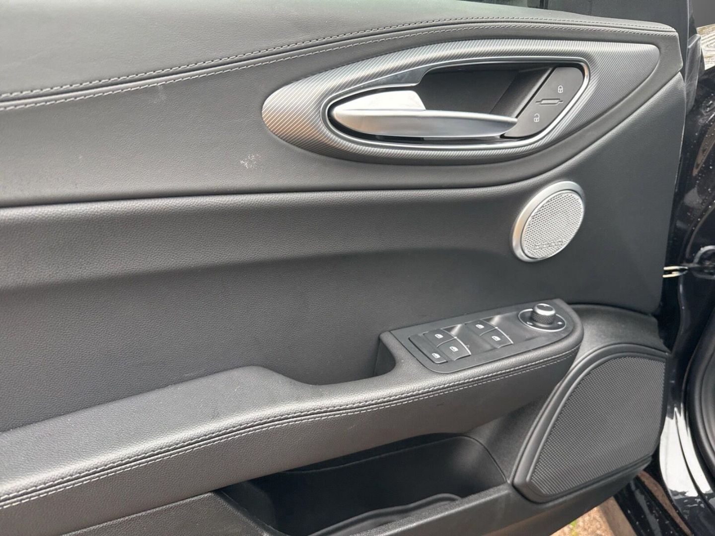 Fahrzeugabbildung Alfa Romeo Giulia 2.0Turbo Q4 Veloce +HARMAN/KARDON+PANORAM