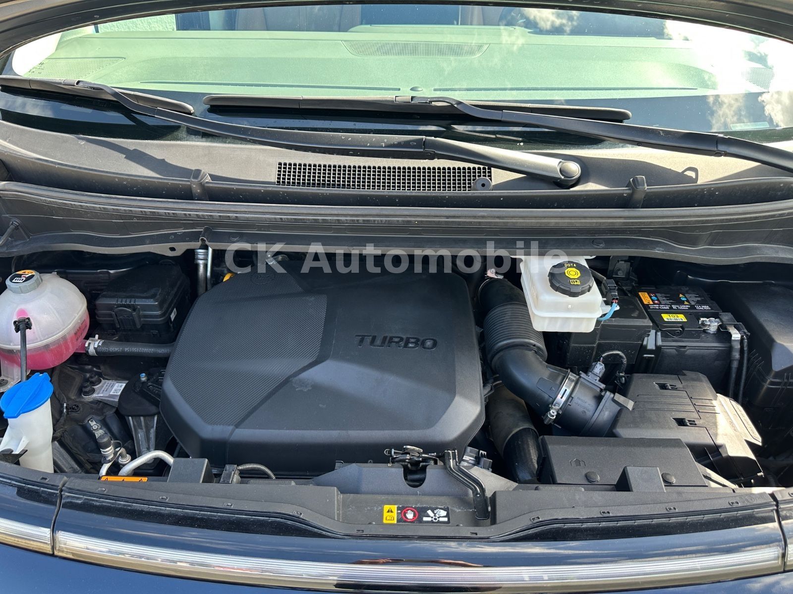 Fahrzeugabbildung Hyundai Staria Premium Signature 4WD/7Sitze/Navi/ACC/AHK