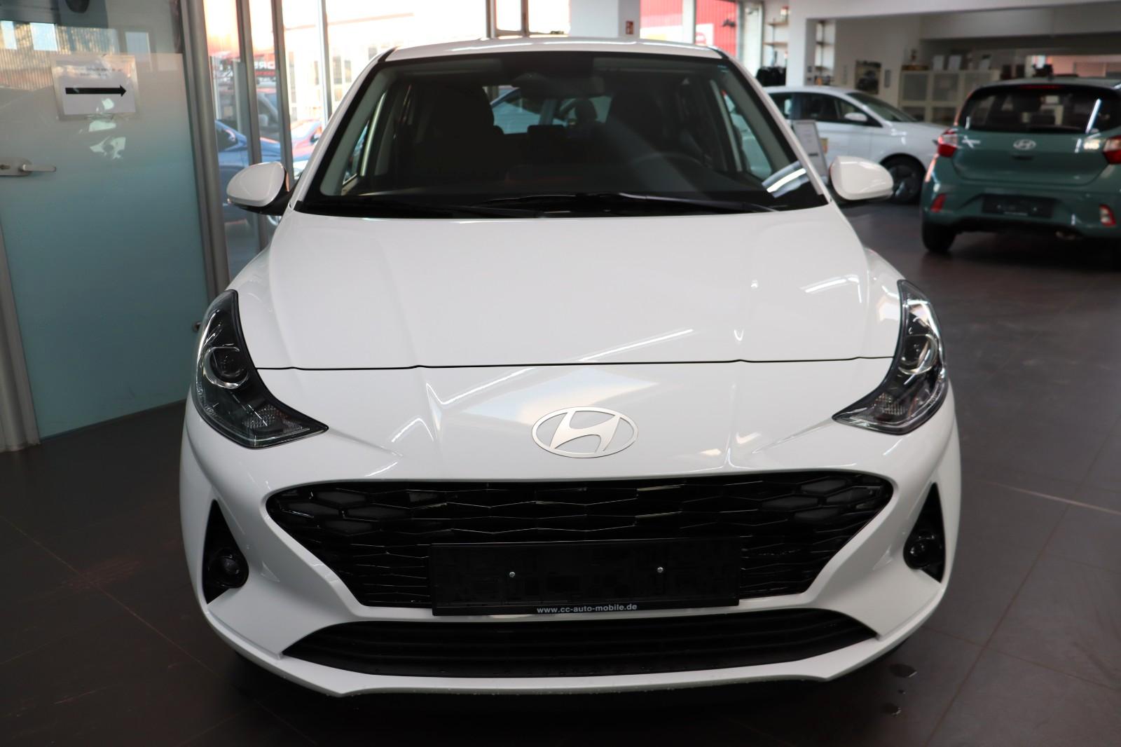Hyundai i10 1.2 Navi SHZ/LHZ R.Kam Tempo Alu SOFORT