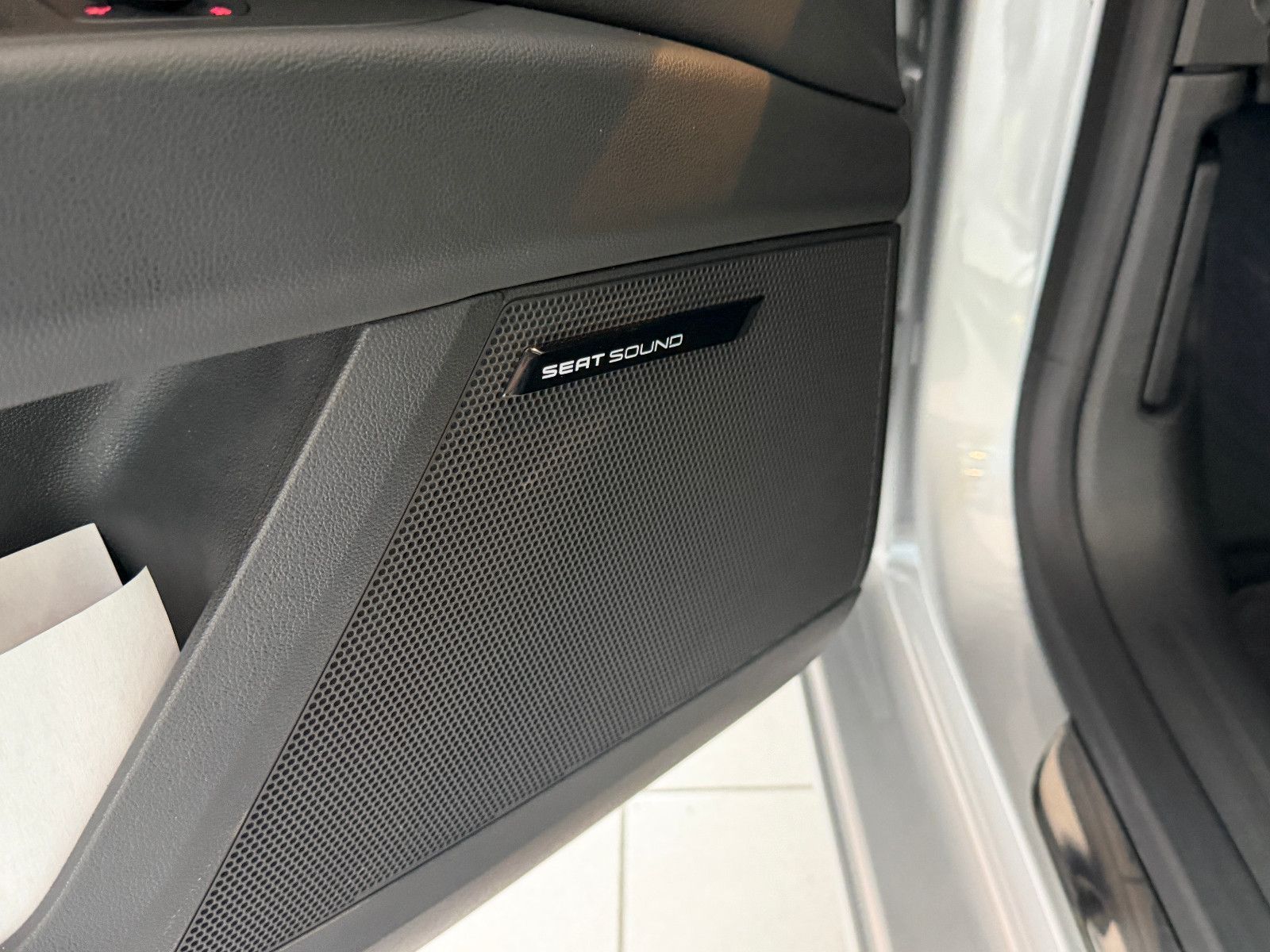 Fahrzeugabbildung SEAT Leon ST FR//ACC/LED/PANORAMA/APPLE-CAR/KAMERA