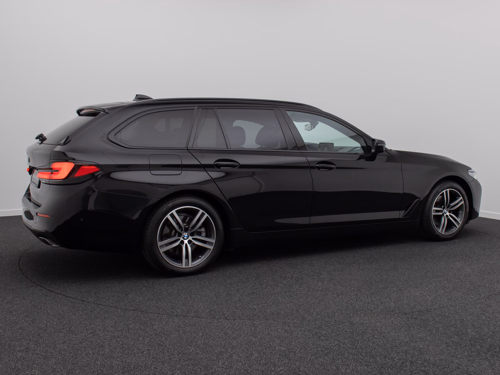 BMW 520 d xD Individual Sport HUD DAB Komfort Laser, миниатюра 6