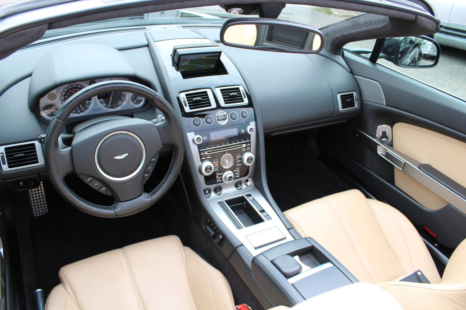 V8 Vantage Roadster 4.7l Sportshift Schön!