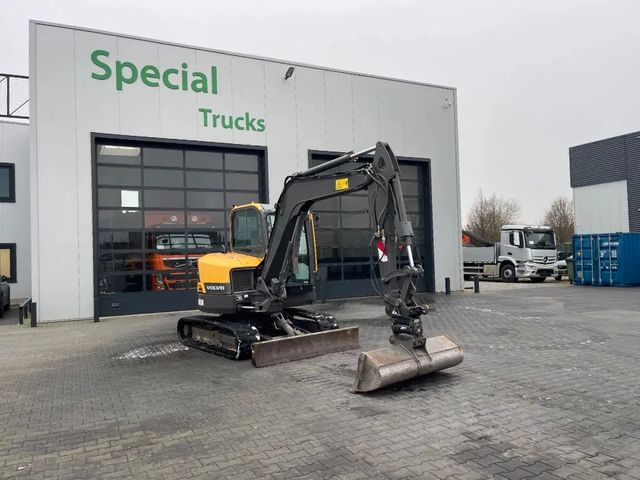 Volvo ECR58D Power tilt (1585 Hours!!) + 4 extra bucke