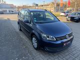 Volkswagen Touran Trendline BMT*Klima*PDC - Volkswagen Touran aus 2010