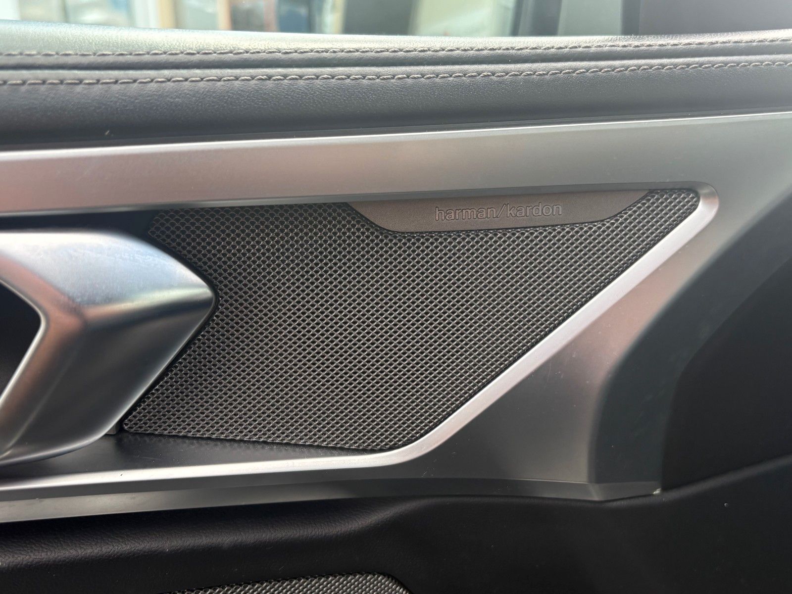 Fahrzeugabbildung BMW M850i xDrive GC M SPORTPAKET Navi Leder HUD 360