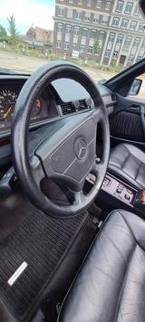 Mercedes-Benz W124 Cabrio mit Oldtimer Status - Mercedes-Benz: C W124