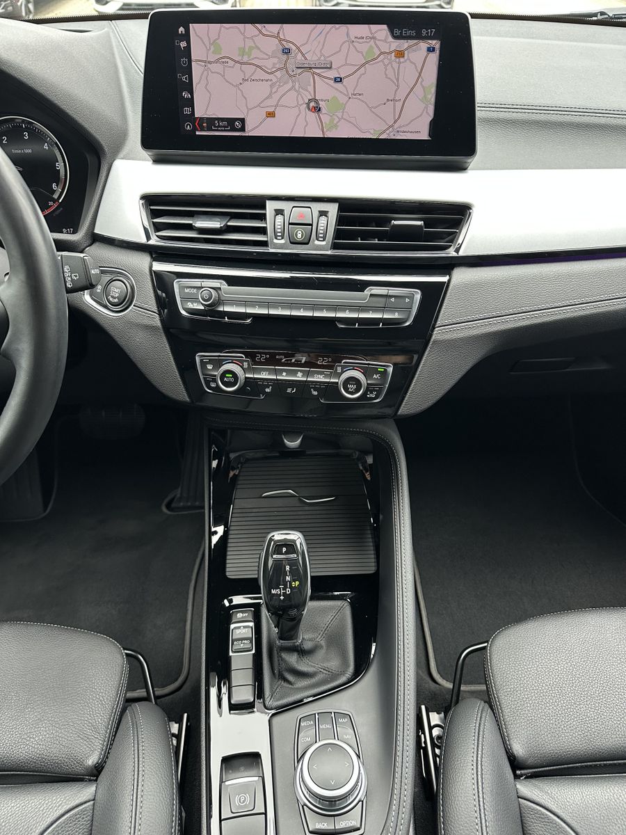 Fahrzeugabbildung BMW X2 sDrive20d Advantage NAV+LED+SHZ+HUD+H&K+ACC