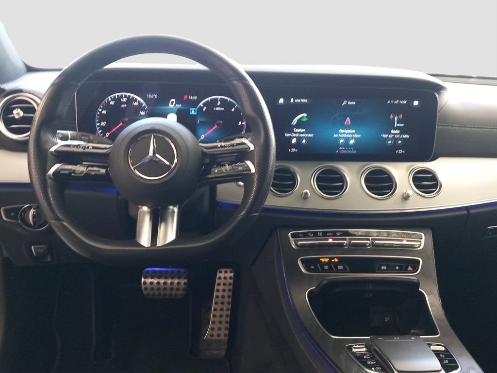 Fahrzeugabbildung Mercedes-Benz E 400 d 4MATIC T-Modell AMG Line*Night Paket*360