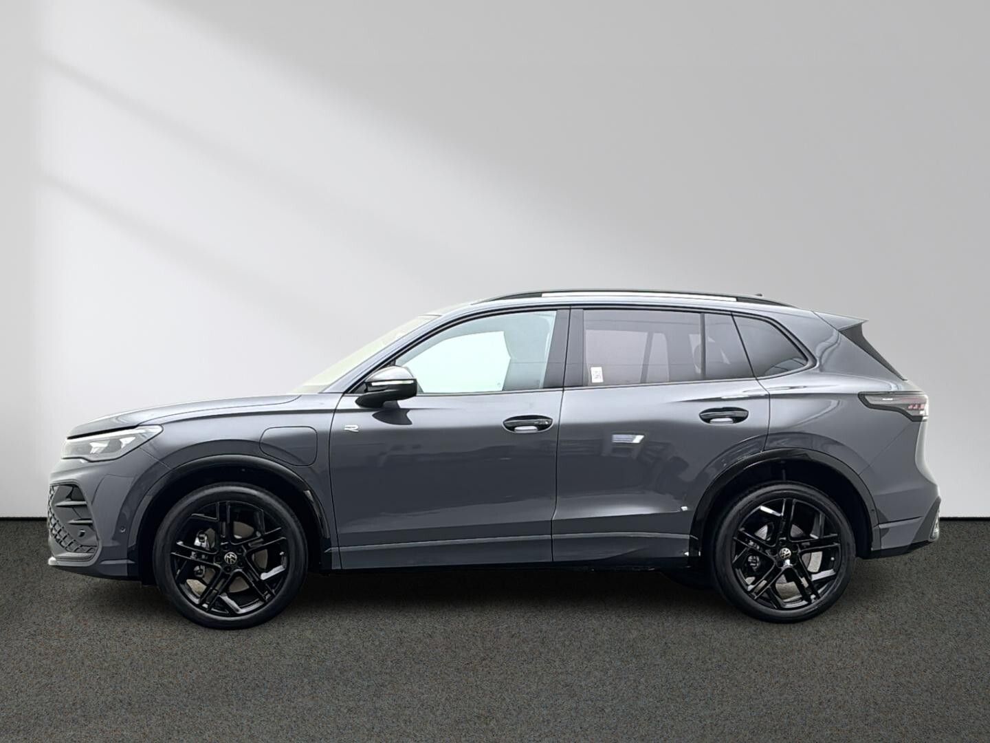Volkswagen Tiguan 1.5 eHybrid R-Line AHK Matrix Pano HuD imagem 2