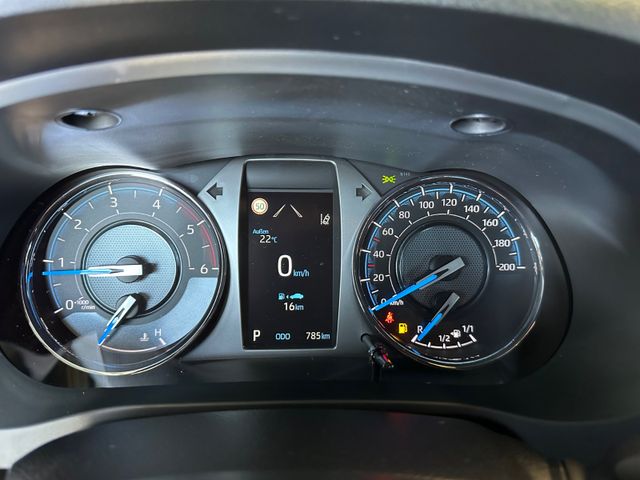 Toyota Hilux Double Cab Invincible 4×4 *SOFORT*