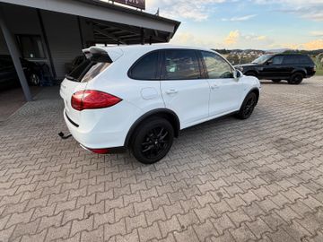 Porsche Cayenne - 5