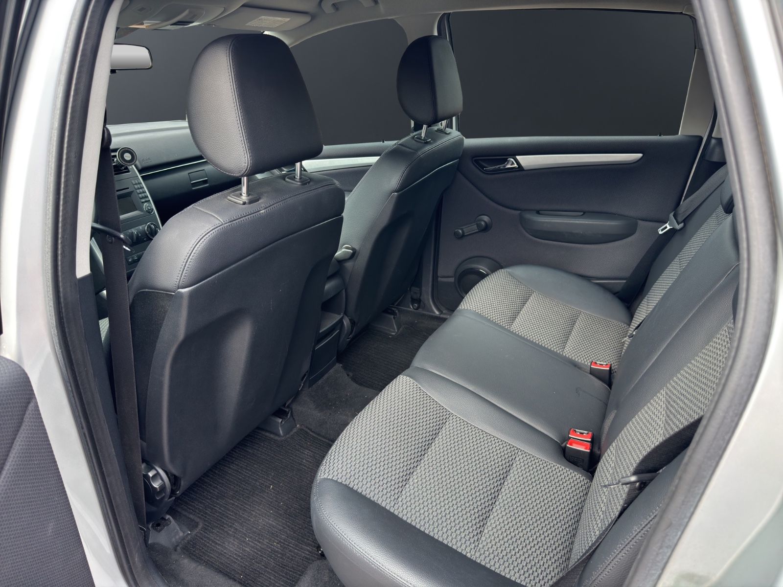 Fahrzeugabbildung Mercedes-Benz B 200 Sport Edition*2*Hand**TÜV*Neu*Automatik