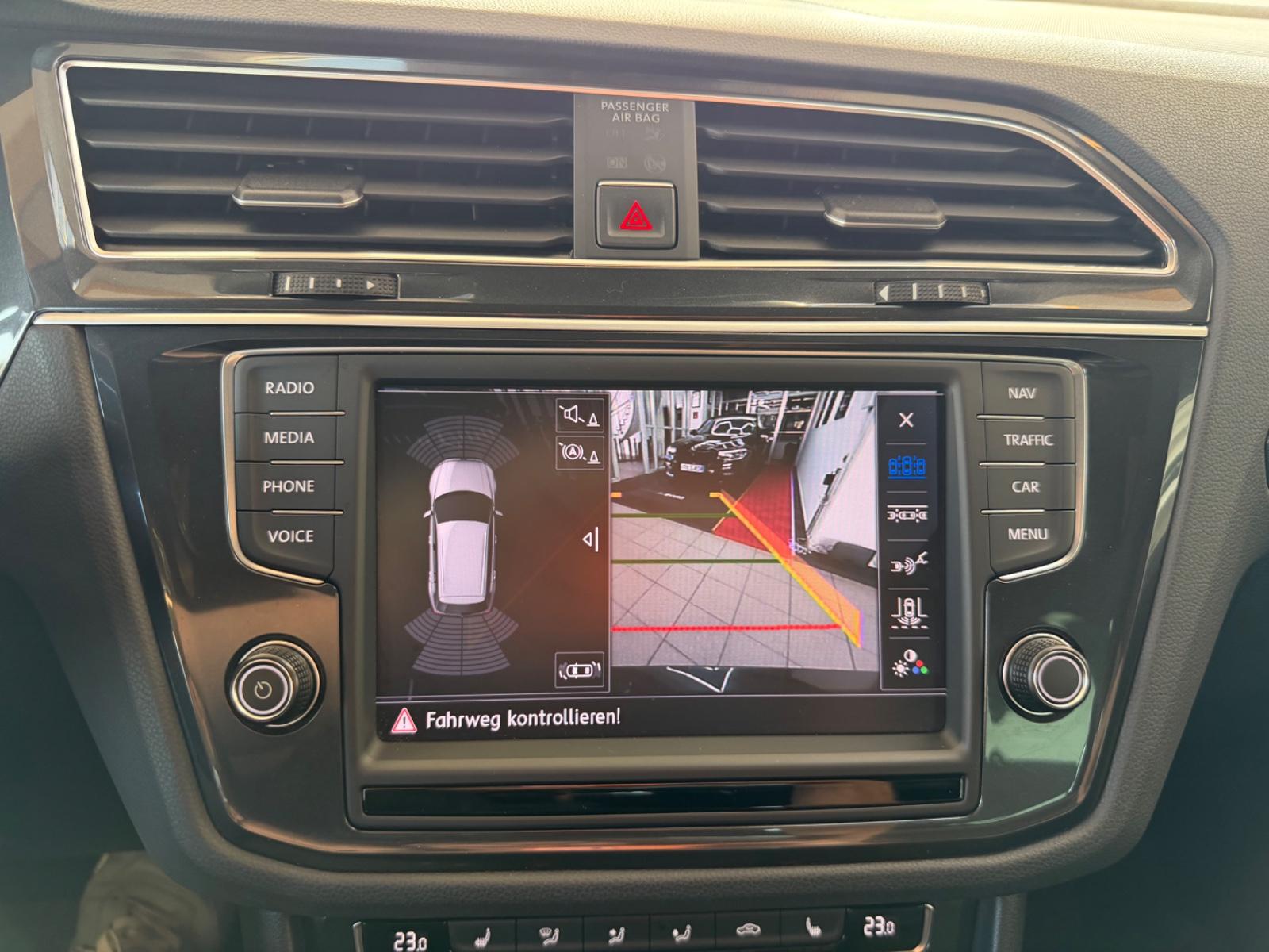 Volkswagen Tiguan 2.0TDI DSG 4M R-Line LED ACC PANO VIRTUA