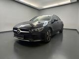 Mercedes-Benz CLA 220d Coupe PANO*WIDE*LED*MOD23*RÜCKKAM*CARPL - Mercedes-Benz CLA 220 mit Diesel-Antrieb: Schwarz