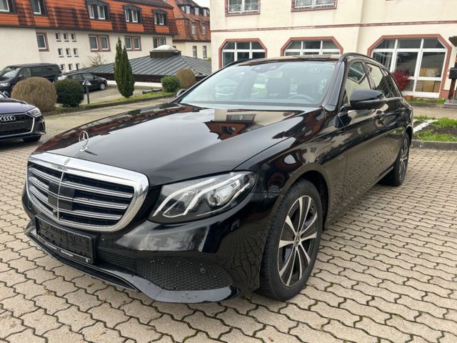 Mercedes-Benz E 300 de*Exclusiv*FahrAss+*360*Kam*Comand*