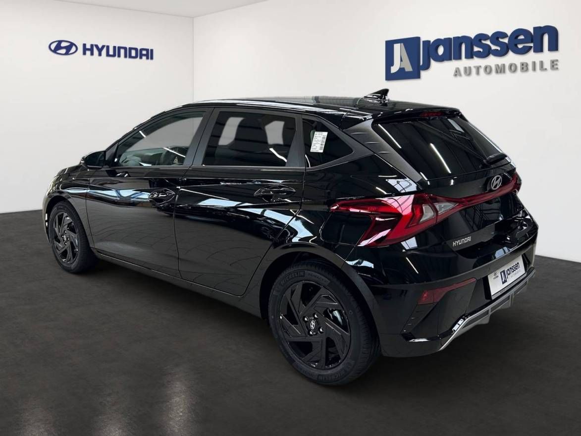 Fahrzeugabbildung Hyundai i20 (MY26) 1.0 T-GDI (90 PS) 7-DCT Blackline
