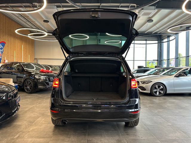 Volkswagen Golf *1-Hand*ACC*2-ZONEN*NAV*SitzHZ*