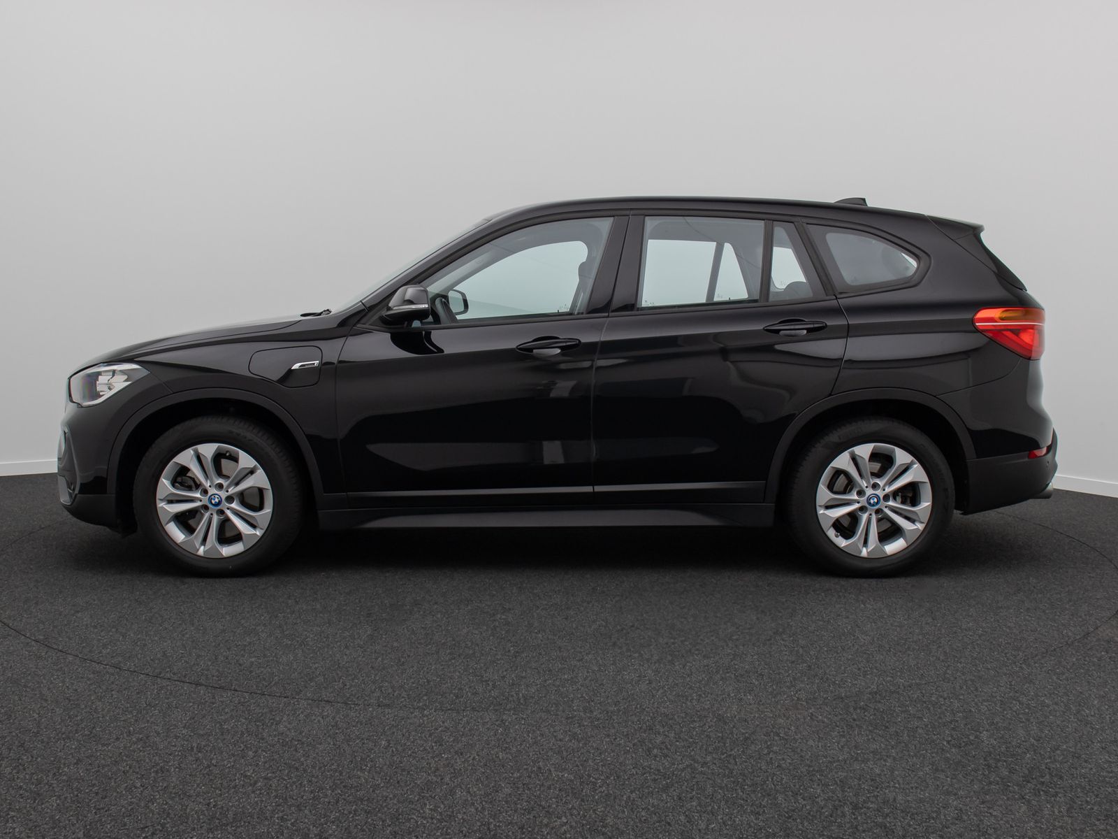 Fahrzeugabbildung BMW X1 xD25e GeschwindigReg ParkAss DAB HiFi Lordos