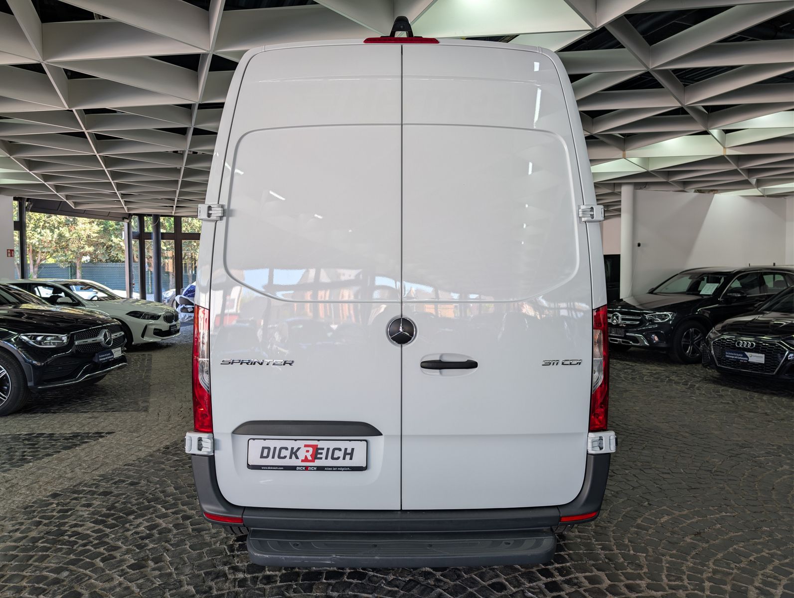 Fahrzeugabbildung Mercedes-Benz Sprinter III 311 2.0 CDI L2 MBUX KAM APP