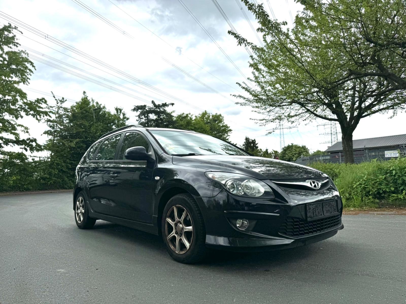Hyundai i30 cw Edition+ 1-HAND/TÜV NEU/TOP ZUSTAND