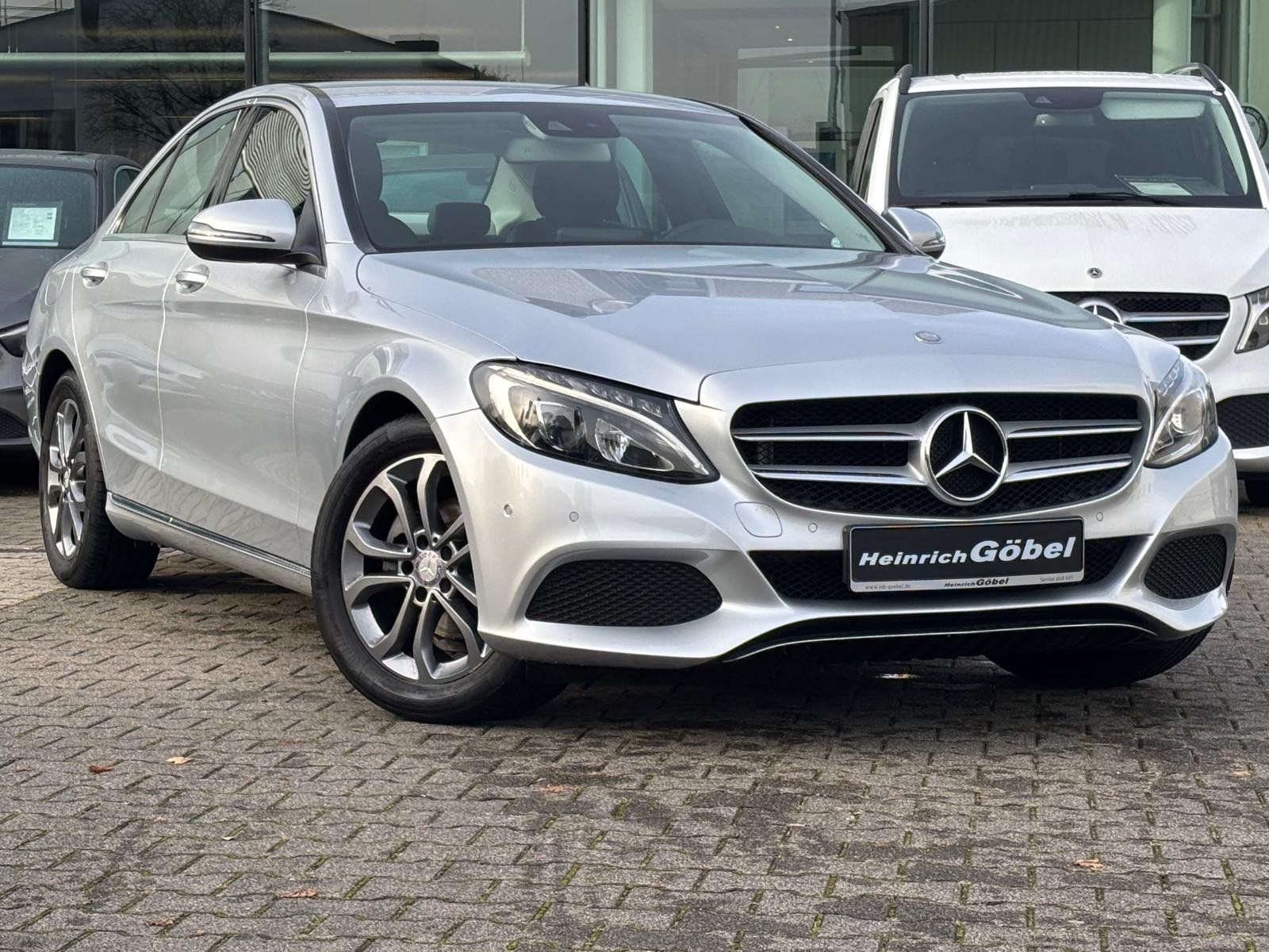 Fahrzeugabbildung Mercedes-Benz C 180 AVANTGARDE*LED*SD-KARTEN-NAVI*AMBIENTEBEL*