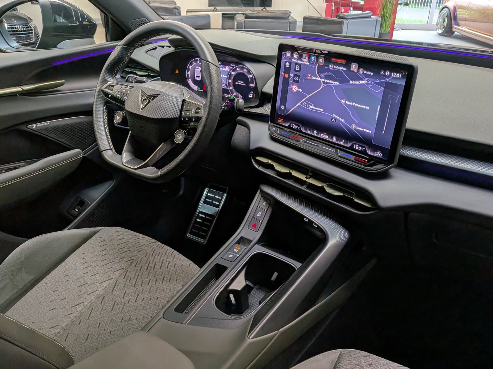 Fahrzeugabbildung CUPRA Terramarr 1.5 eTSI Tribe Sennh Matrix HUD AHK 20