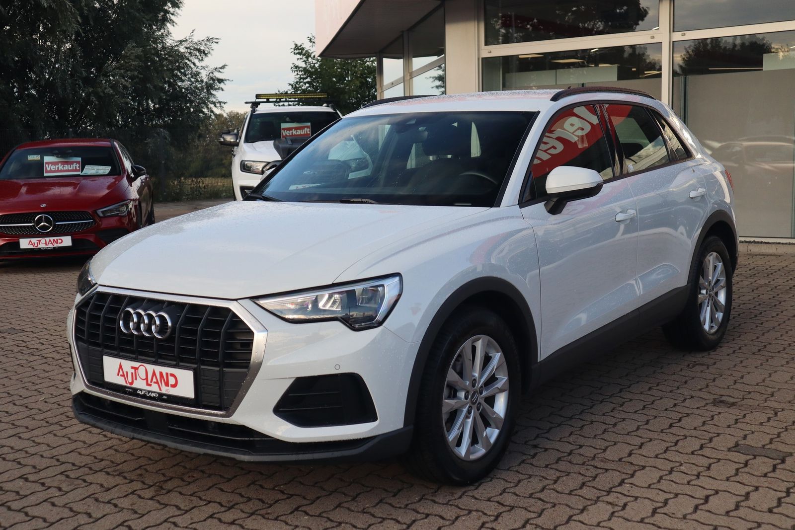 Audi Q3 35 1.5 TFSI LED Navi Totwinkel Tempomat Leder imagem 2