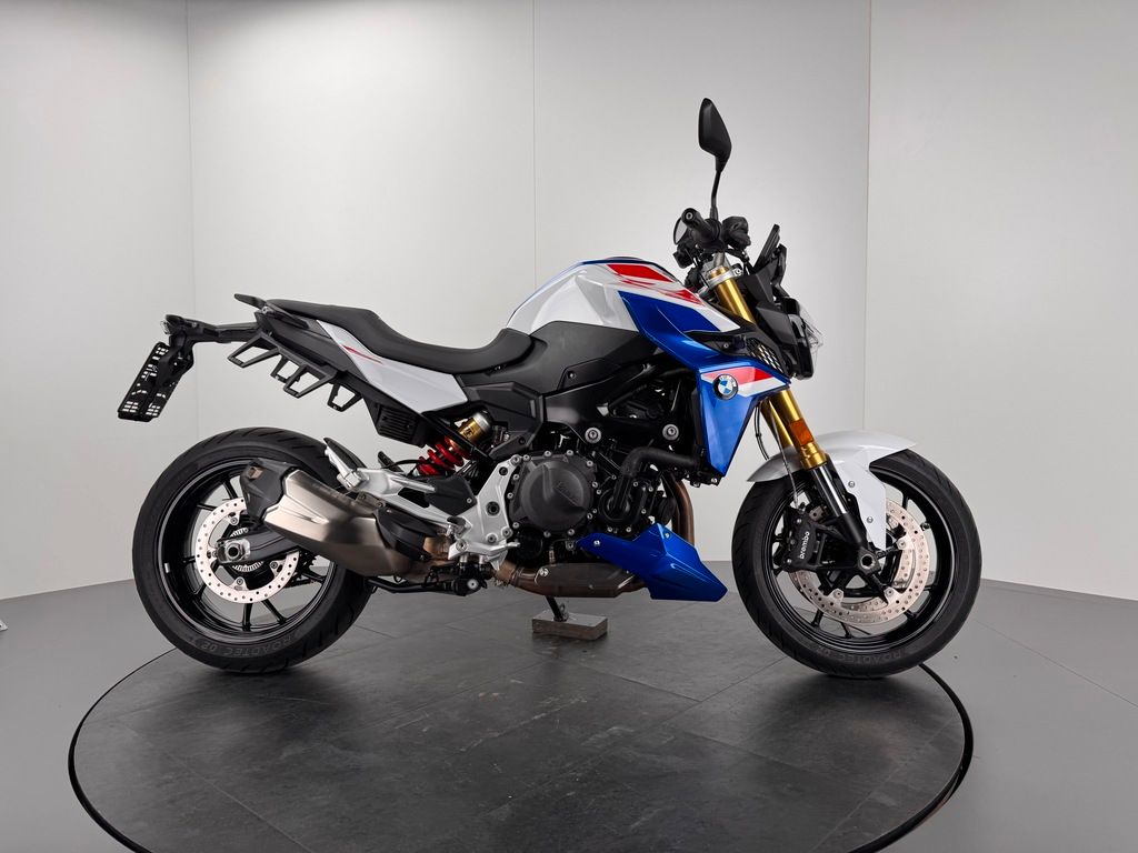 Fahrzeugabbildung BMW F900 R *VOLLAUSSTATTUNG *NEUWERTIG