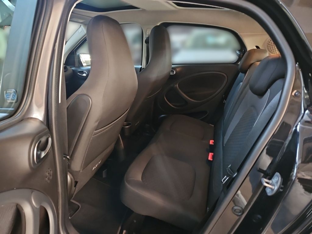 Fahrzeugabbildung Smart EQ ForFour Passion Kamera Pano SHZ Tempomat