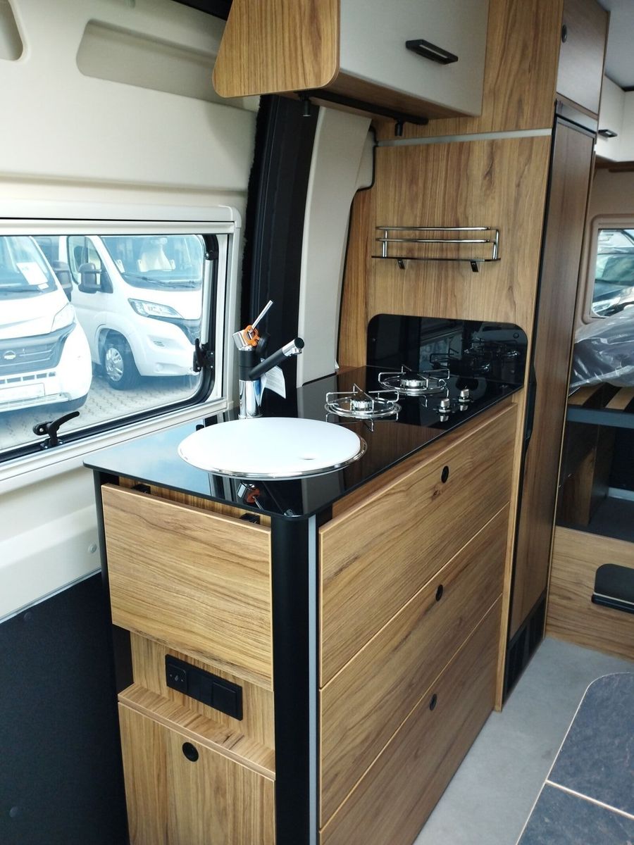 Fahrzeugabbildung Karmann Dexter DE 580 140 PS und Concept Paket