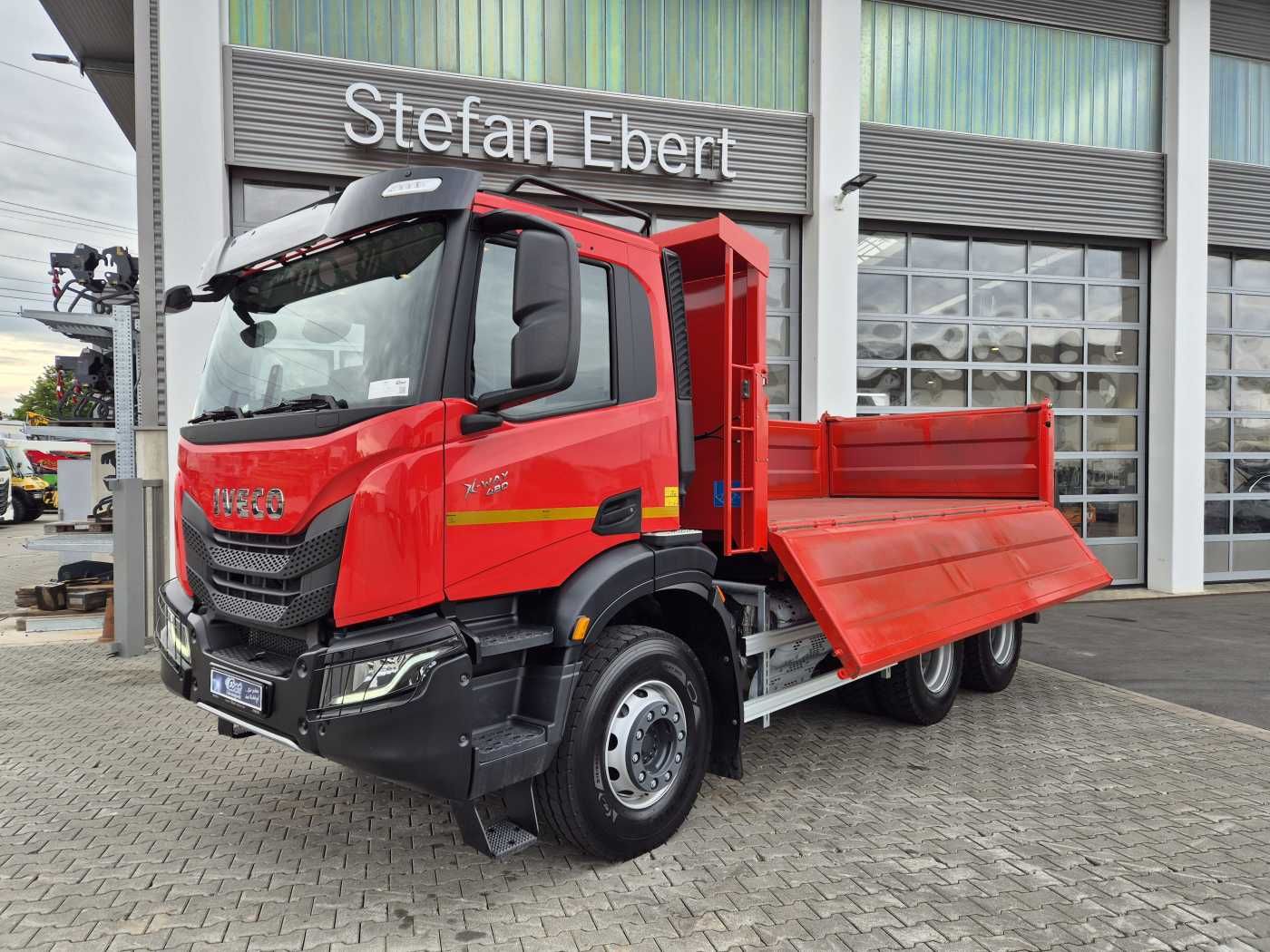 Fahrzeugabbildung Iveco X-Way AD300X48Z HR OFF 6x4 Bordmatik Intarder