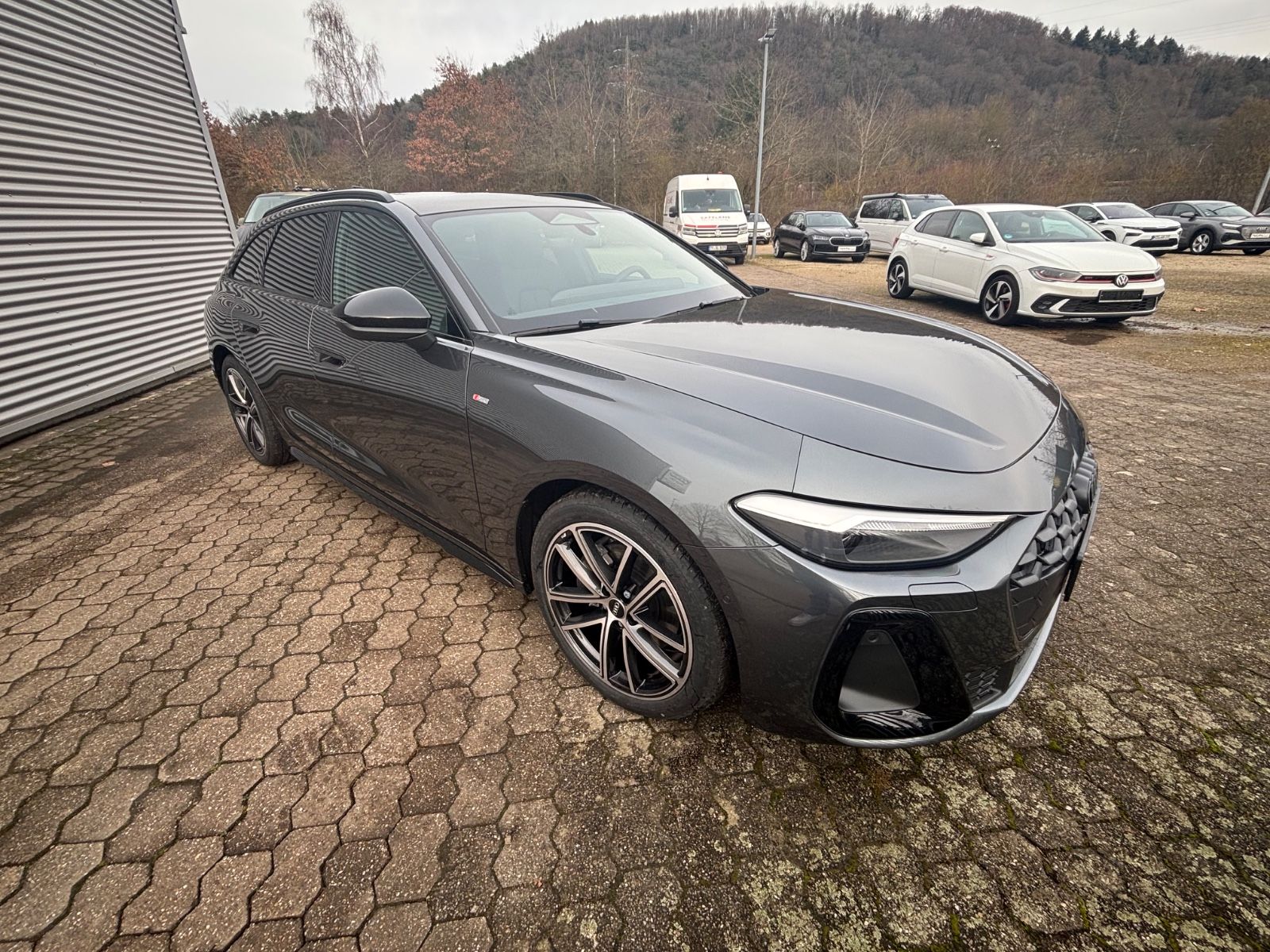 Fahrzeugabbildung Audi A5 Avant TFSI AHK ACC Kam